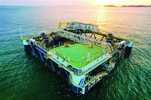 经海007号深远海智能化网箱 新华社发